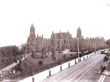 College Hall 1892